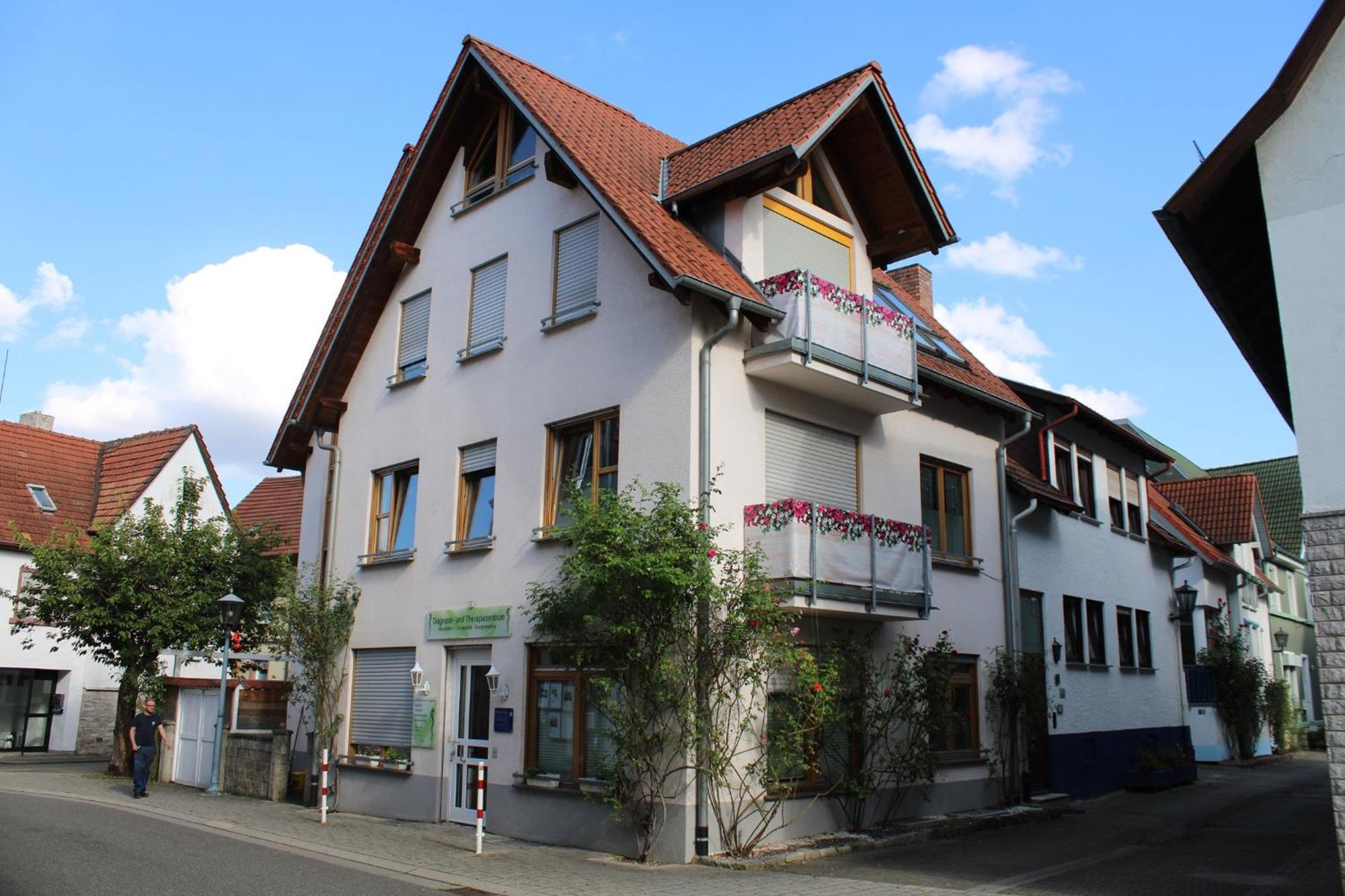 劳达·康宁思霍芬Haus Haas Zimmer&Fewo公寓 外观 照片